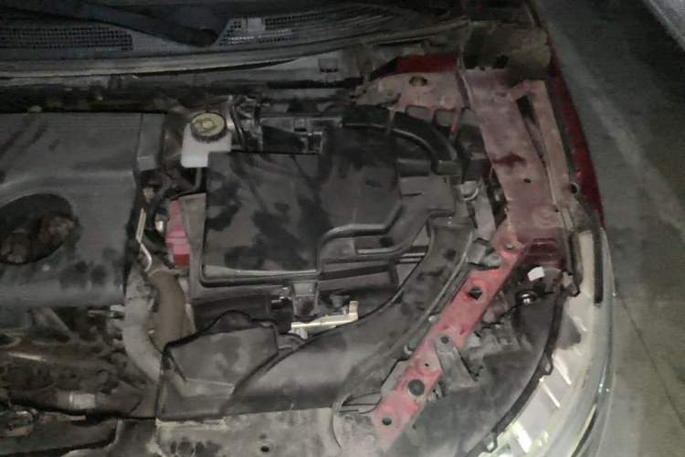 Used Nissan Qashqai 2017 2.0L CVT Smart Enjoyment Version China VI Standard Engine Bay Left
