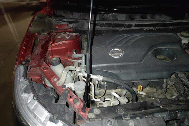Used Nissan Qashqai 2017 2.0L CVT Elite Edition China V Standard Engine Bay Right