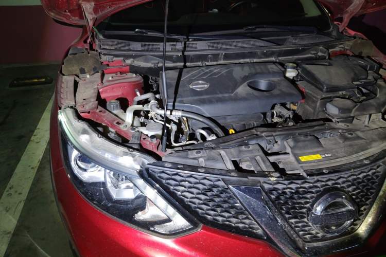 Used Nissan Qashqai 2017 2.0L CVT Smart Enjoyment Version China V Standard Engine Bay Right