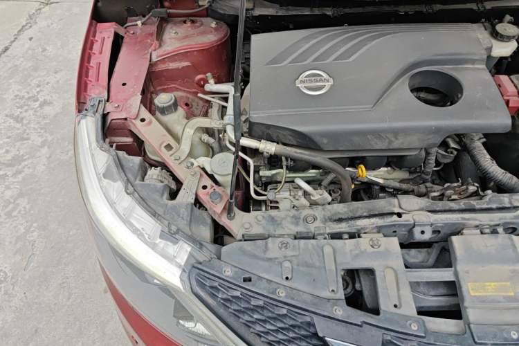 Used Nissan Qashqai 2017 2.0L CVT Smart Enjoyment Version China V Standard Engine Bay Right