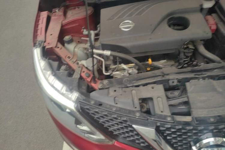Used Nissan Qashqai 2017 2.0L CVT Smart Enjoyment Version China V Standard Engine Bay Right