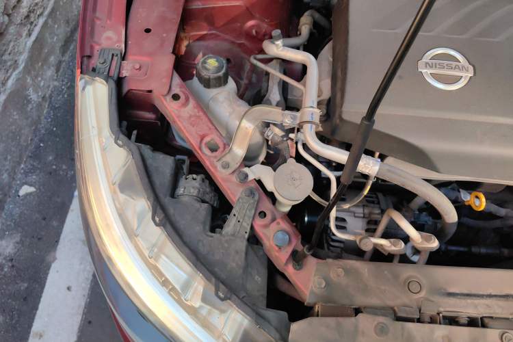 Used Nissan Qashqai 2017 2.0L CVT Luxury Edition China VI Standard Engine Bay Right