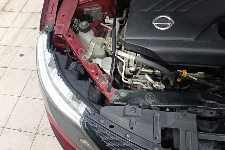 Used Nissan Qashqai 2017 2.0L CVT Elite Edition China V Standard Engine Bay Right