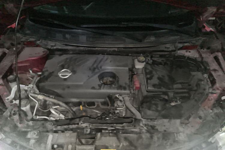Used Nissan Qashqai 2017 2.0L CVT Smart Enjoyment Version China VI Standard Engine Bay