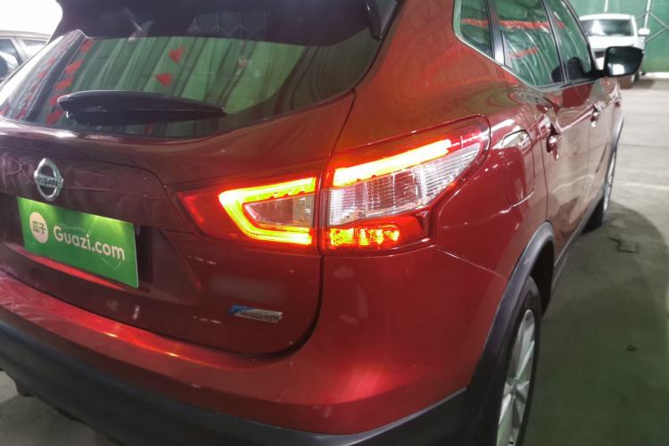 Used Nissan Qashqai 2017 2.0L CVT Elite Edition China V Standard Exterior 3