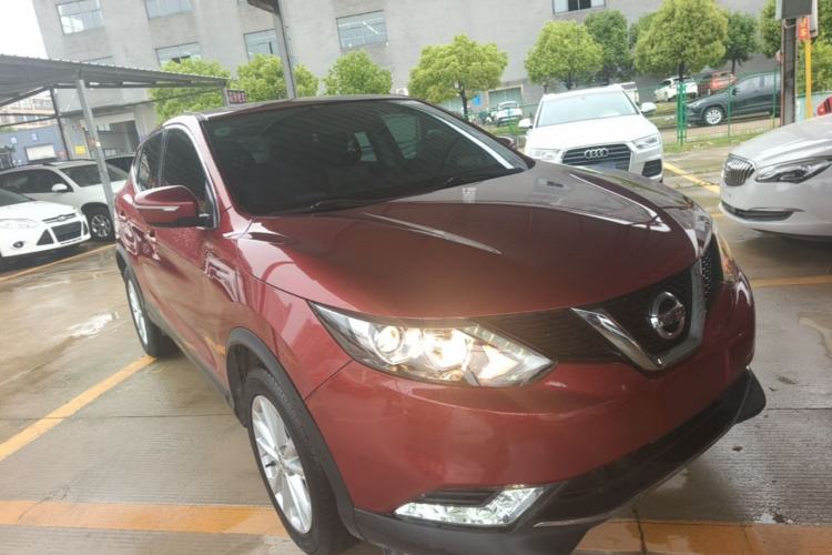 Used Nissan Qashqai 2017 2.0L CVT Elite Edition China V Standard Front Right 45 Deg