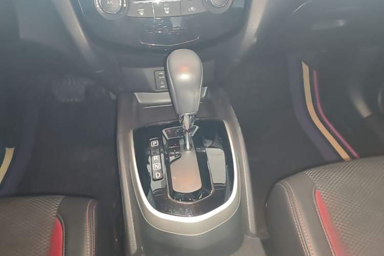 Used Nissan Qashqai 2017 2.0L CVT Smart Enjoyment Version China V Standard Gear Lever