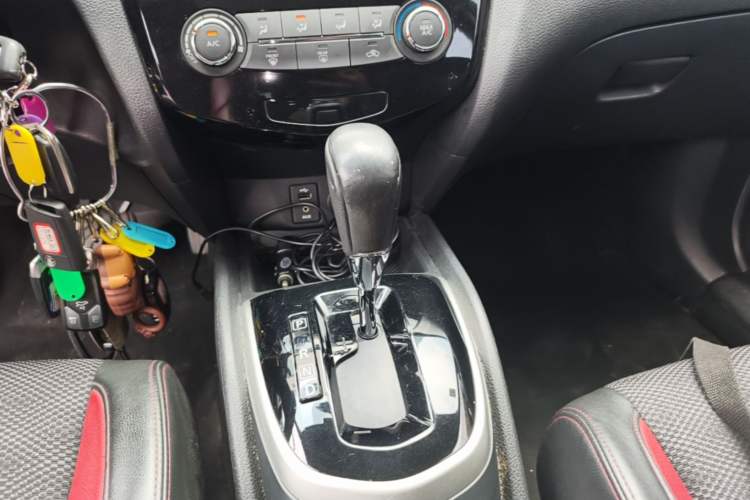 Used Nissan Qashqai 2017 2.0L CVT Smart Enjoyment Version China V Standard Gear Lever