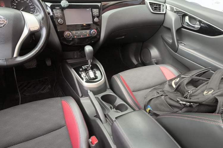 Used Nissan Qashqai 2017 2.0L CVT Luxury Edition China V Standard Gear Lever