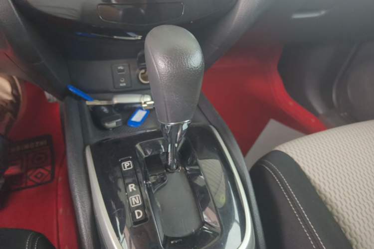 Used Nissan Qashqai 2017 2.0L CVT Elite Edition China V Standard Gear Lever