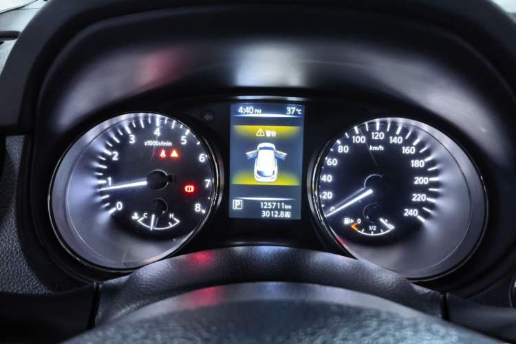 Used Nissan Qashqai 2017 2.0L CVT Luxury Edition China VI Standard Instrument Cluster