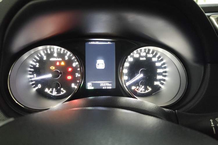 Used Nissan Qashqai 2017 2.0L CVT Smart Enjoyment Version China V Standard Instrument Cluster
