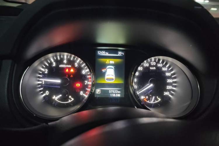 Used Nissan Qashqai 2017 2.0L CVT Smart Enjoyment Version China VI Standard Instrument Cluster