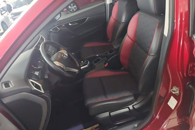 Used Nissan Qashqai 2017 2.0L CVT Smart Enjoyment Version China V Standard Left Front Seat