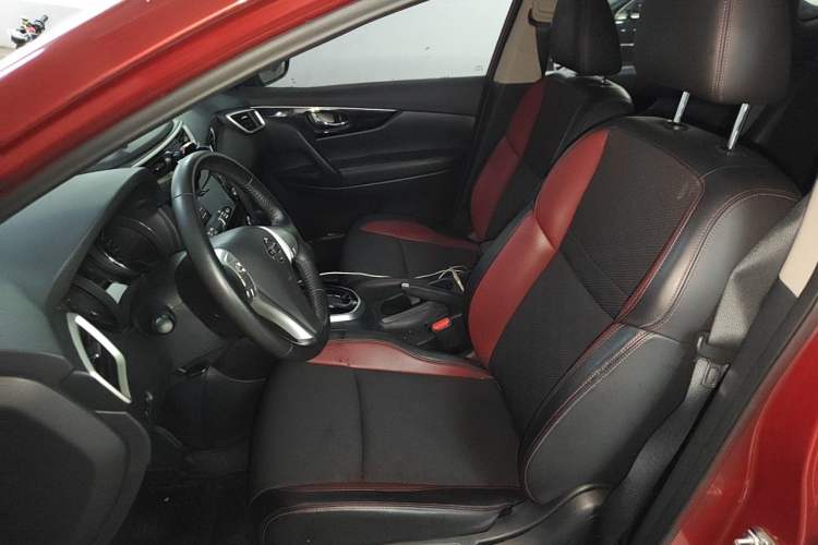 Used Nissan Qashqai 2017 2.0L CVT Smart Enjoyment Version China V Standard Left Front Seat