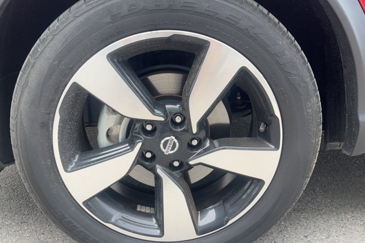 Used Nissan Qashqai 2017 2.0L CVT Luxury Edition China V Standard Left Front Wheel Hub