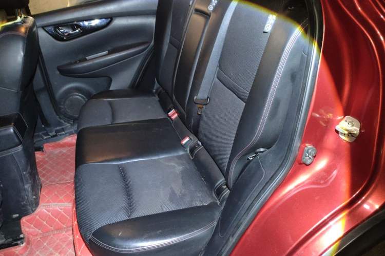 Used Nissan Qashqai 2017 2.0L CVT Luxury Edition China V Standard Left Rear Seat