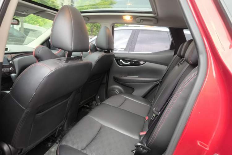 Used Nissan Qashqai 2017 2.0L CVT Luxury Edition China V Standard Left Rear Seat