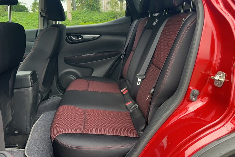 Used Nissan Qashqai 2017 2.0L CVT Elite Edition China V Standard Left Rear Seat