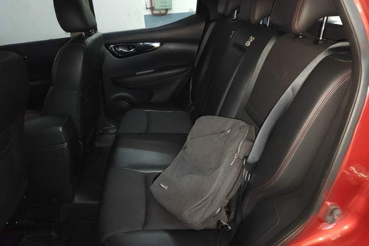 Used Nissan Qashqai 2017 2.0L CVT Smart Enjoyment Version China V Standard Left Rear Seat