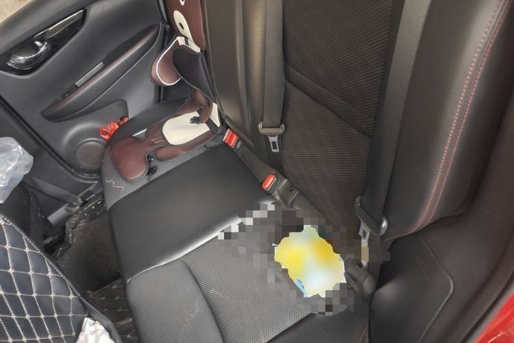 Used Nissan Qashqai 2017 2.0L CVT Smart Enjoyment Version China V Standard Left Rear Seat