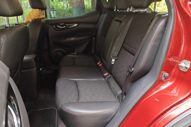 Used Nissan Qashqai 2017 2.0L CVT Luxury Edition China V Standard Left Rear Seat