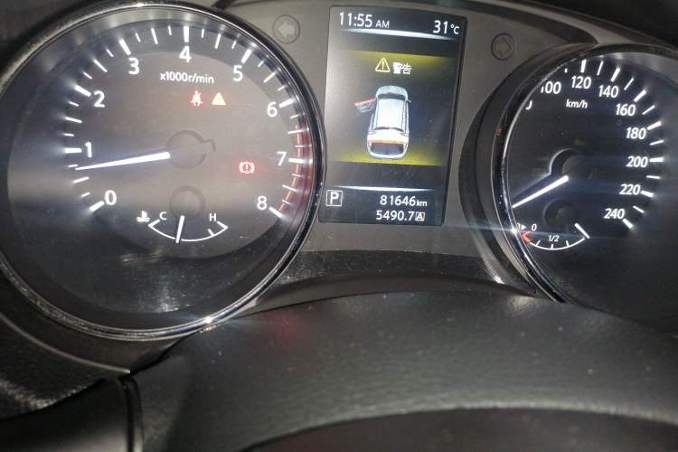 Used Nissan Qashqai 2017 2.0L CVT Elite Edition China V Standard Odometer Close Up