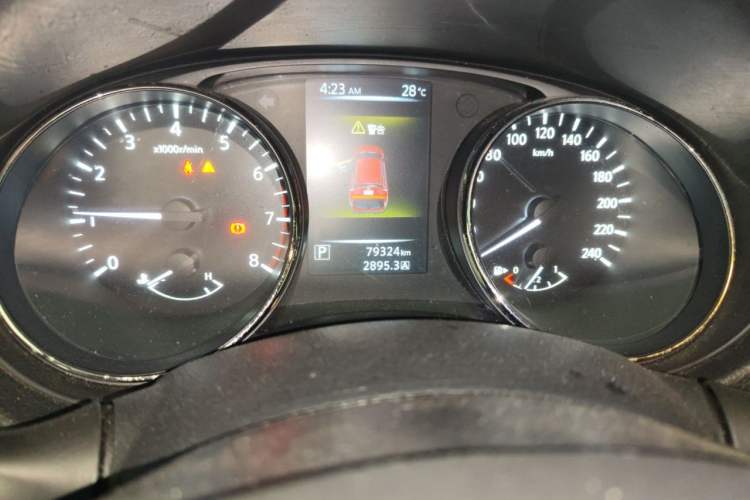 Used Nissan Qashqai 2017 2.0L CVT Smart Enjoyment Version China V Standard Odometer Close Up
