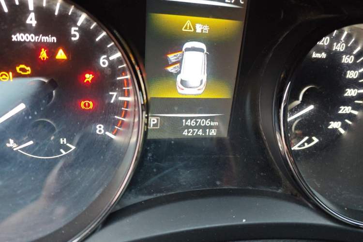 Used Nissan Qashqai 2017 2.0L CVT Smart Enjoyment Version China V Standard Odometer Close Up