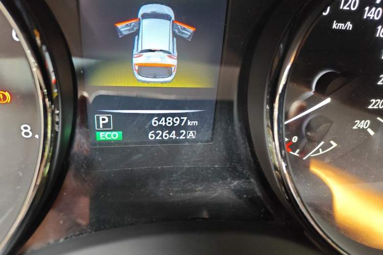 Used Nissan Qashqai 2017 2.0L CVT Luxury Edition China V Standard Odometer Close Up