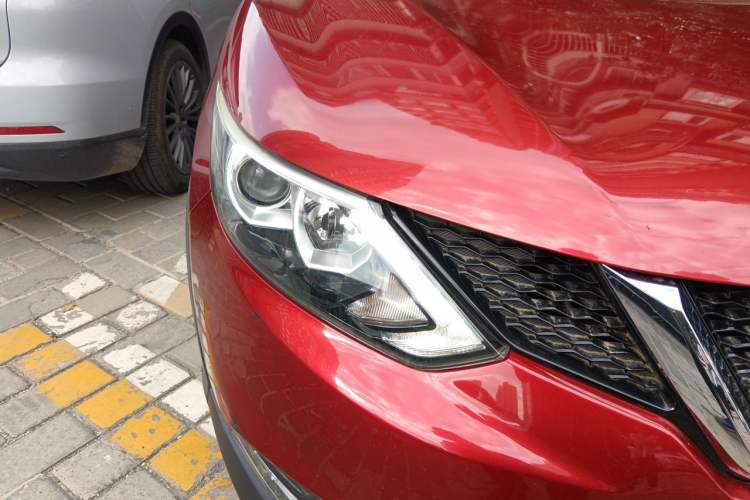 Used Nissan Qashqai 2017 2.0L CVT Luxury Edition China V Standard Right Front Headlight