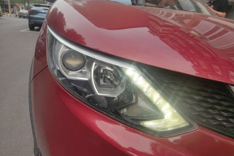 Used Nissan Qashqai 2017 2.0L CVT Smart Enjoyment Version China V Standard Right Front Headlight