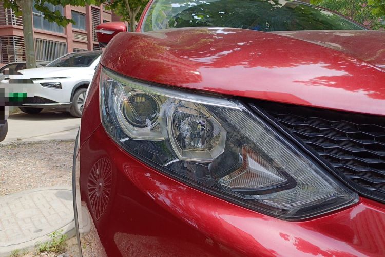 Used Nissan Qashqai 2017 2.0L CVT Luxury Edition China V Standard Right Front Headlight