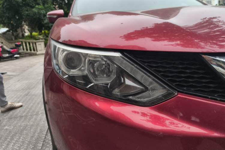 Used Nissan Qashqai 2017 2.0L CVT Smart Enjoyment Version China V Standard Right Front Headlight