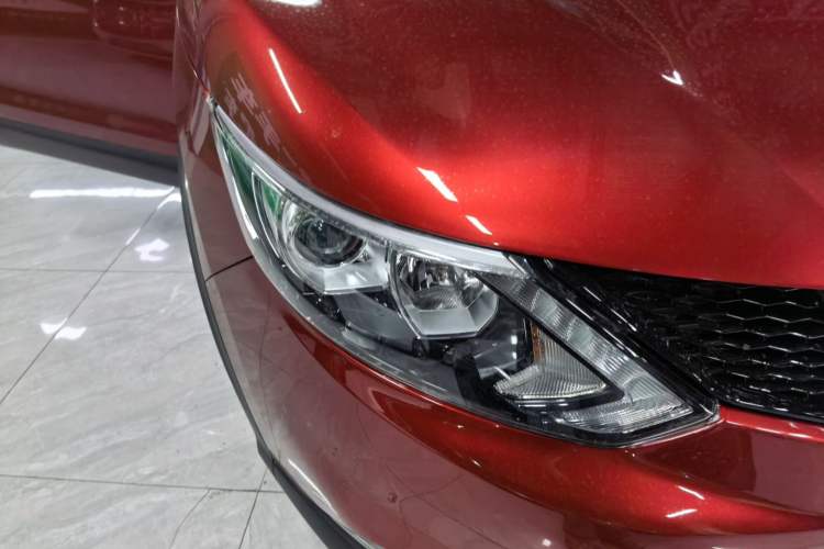 Used Nissan Qashqai 2017 2.0L CVT Luxury Edition China VI Standard Right Front Headlight