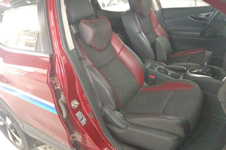 Used Nissan Qashqai 2017 2.0L CVT Smart Enjoyment Version China V Standard Right Front Seat