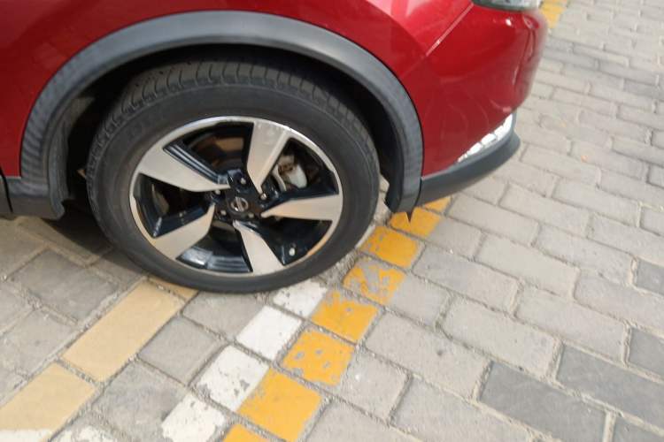 Used Nissan Qashqai 2017 2.0L CVT Luxury Edition China V Standard Right Front Wheel Hub