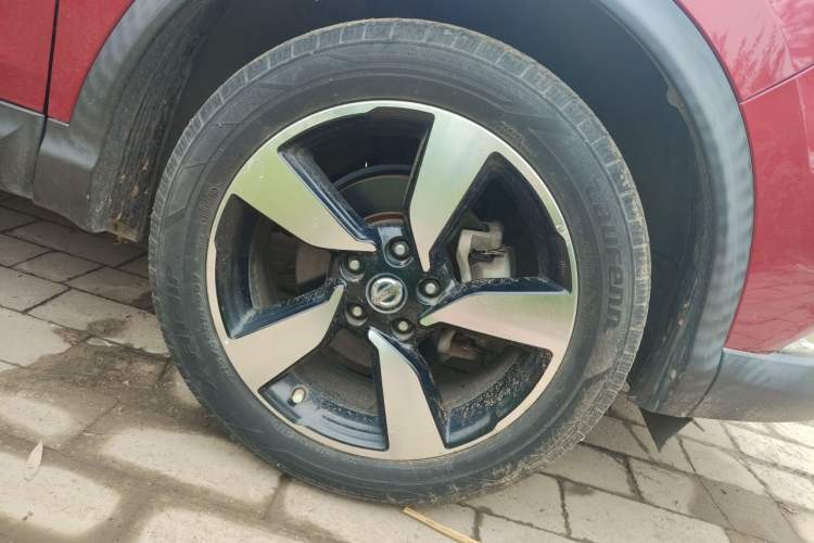 Used Nissan Qashqai 2017 2.0L CVT Luxury Edition China V Standard Right Front Wheel Hub