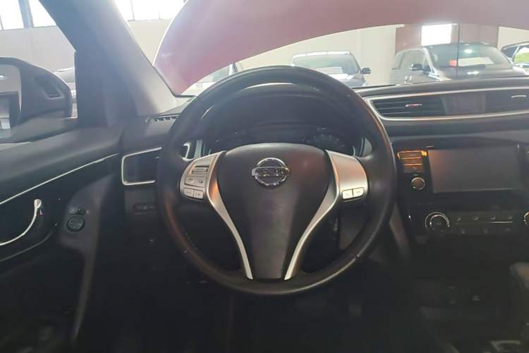 Used Nissan Qashqai 2017 2.0L CVT Smart Enjoyment Version China V Standard Steering Wheel
