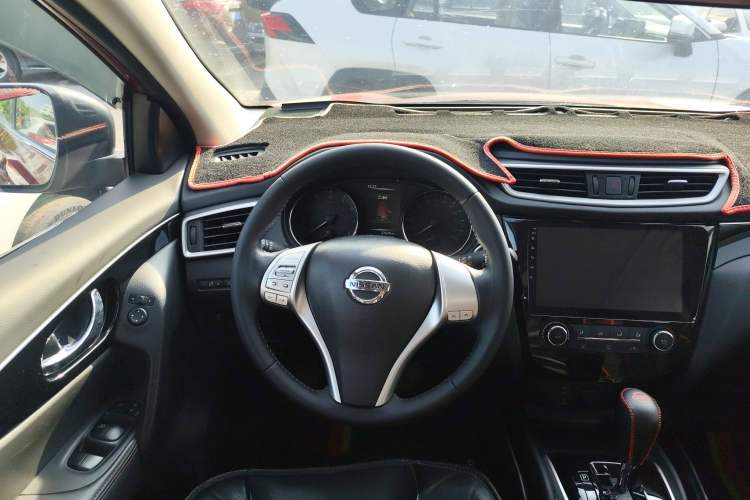 Used Nissan Qashqai 2017 2.0L CVT Luxury Edition China V Standard Steering Wheel