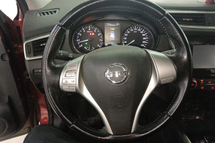 Used Nissan Qashqai 2017 2.0L CVT Smart Enjoyment Version China V Standard Steering Wheel