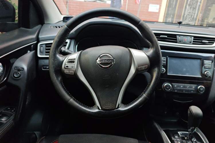 Used Nissan Qashqai 2017 2.0L CVT Smart Enjoyment Version China V Standard Steering Wheel