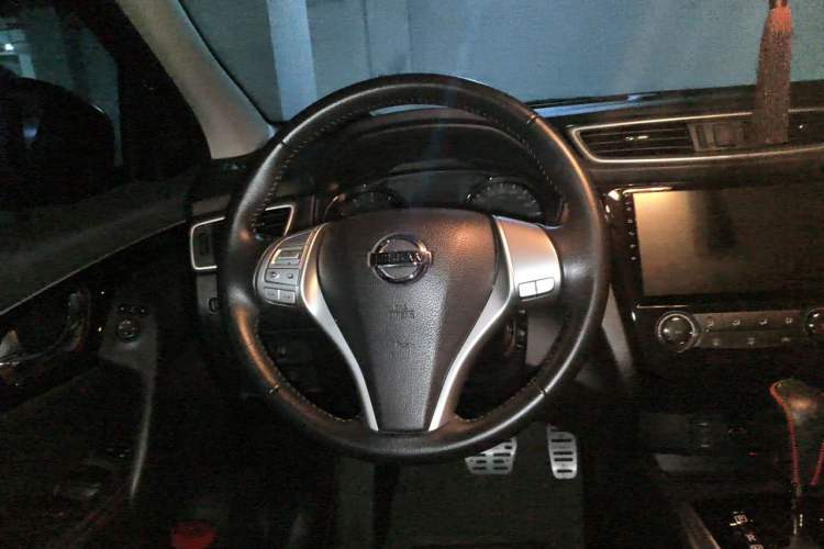 Used Nissan Qashqai 2017 2.0L CVT Smart Enjoyment Version China VI Standard Steering Wheel