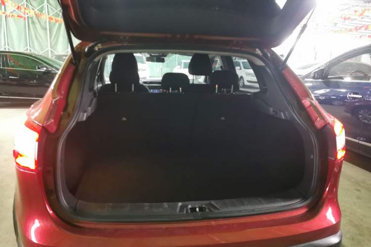 Used Nissan Qashqai 2017 2.0L CVT Elite Edition China V Standard Trunk