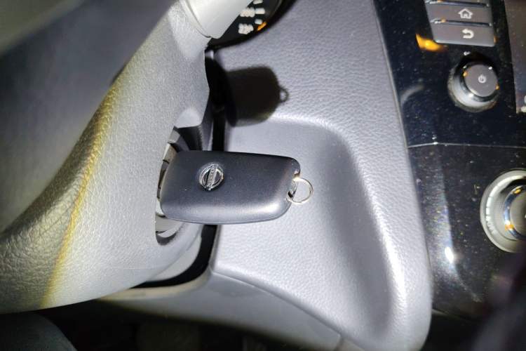 Used Nissan Qashqai 2017 2.0L CVT Smart Enjoyment Version China V Standard Vehicle Key