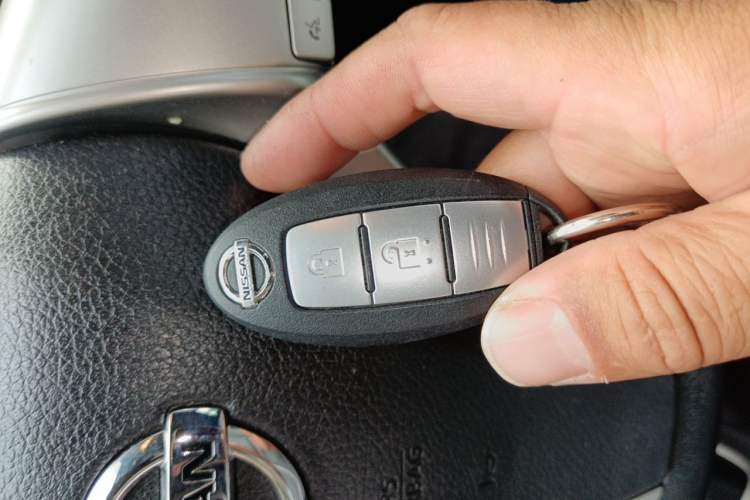 Used Nissan Qashqai 2017 2.0L CVT Luxury Edition China V Standard Vehicle Key