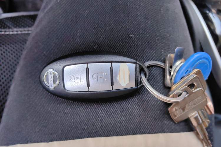 Used Nissan Qashqai 2017 2.0L CVT Luxury Edition China VI Standard Vehicle Key