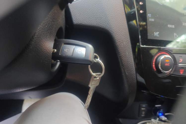 Used Nissan Qashqai 2017 2.0L CVT Elite Edition China V Standard Vehicle Key