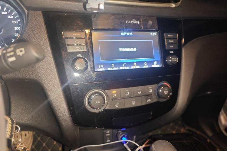 Used Nissan Qashqai 2017 2.0L CVT Elite Edition China V Standard Audio And AC Panel