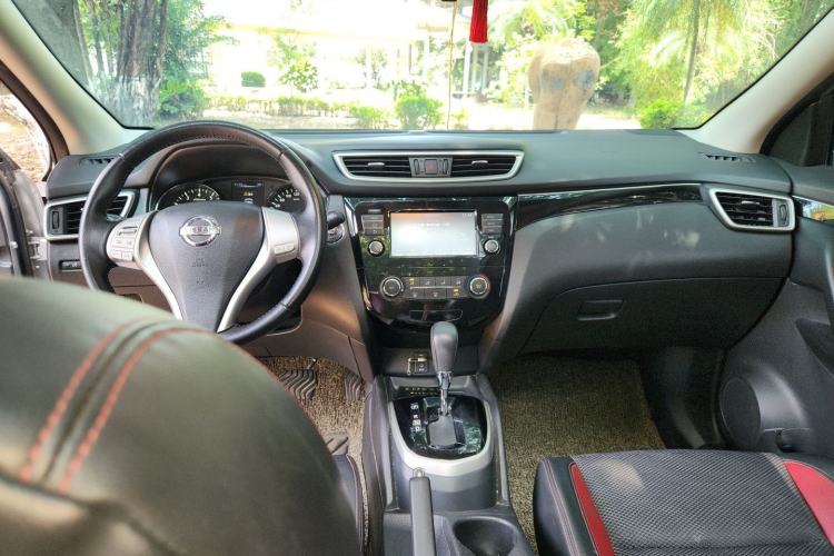Used Nissan Qashqai 2017 2.0L CVT Luxury Edition China V Standard Center Console